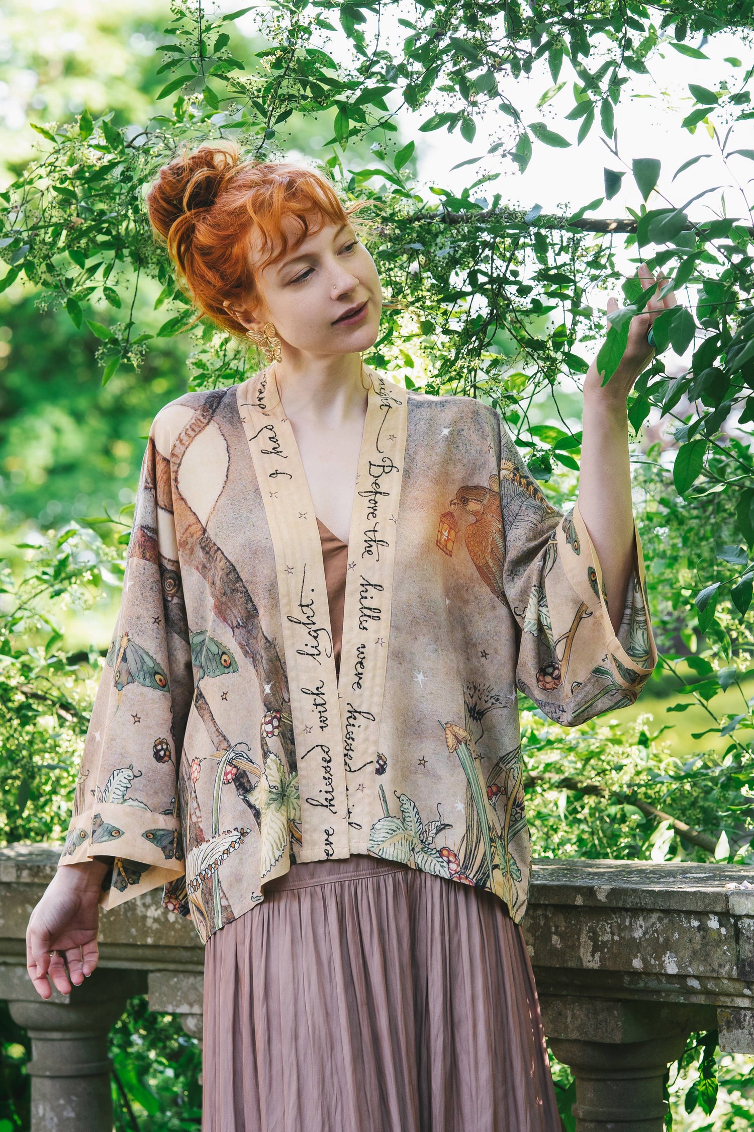 Lovelight Pixie Cropped Kimono w/ woodland swallow & stars