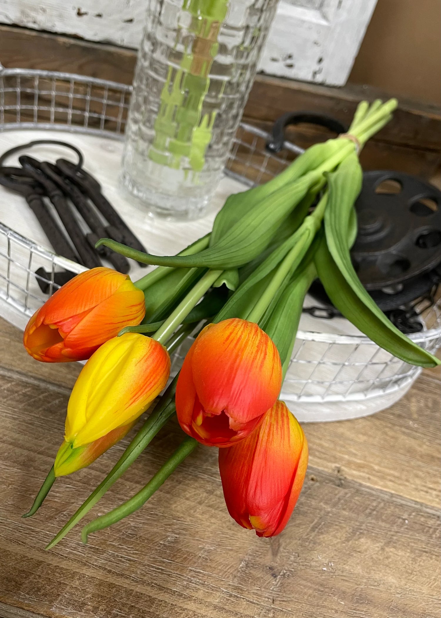 12" FRESH TOUCH ORANGE FORMOSA TULIP BUNDLE (4 FLOWERS & 3 BUDS TO A BUNDLE) (Copy)