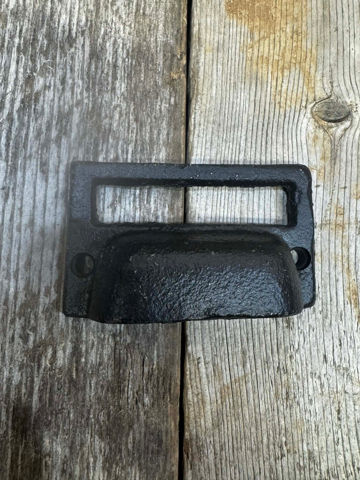 #39 IRON PULL, HOLDS A LABEL