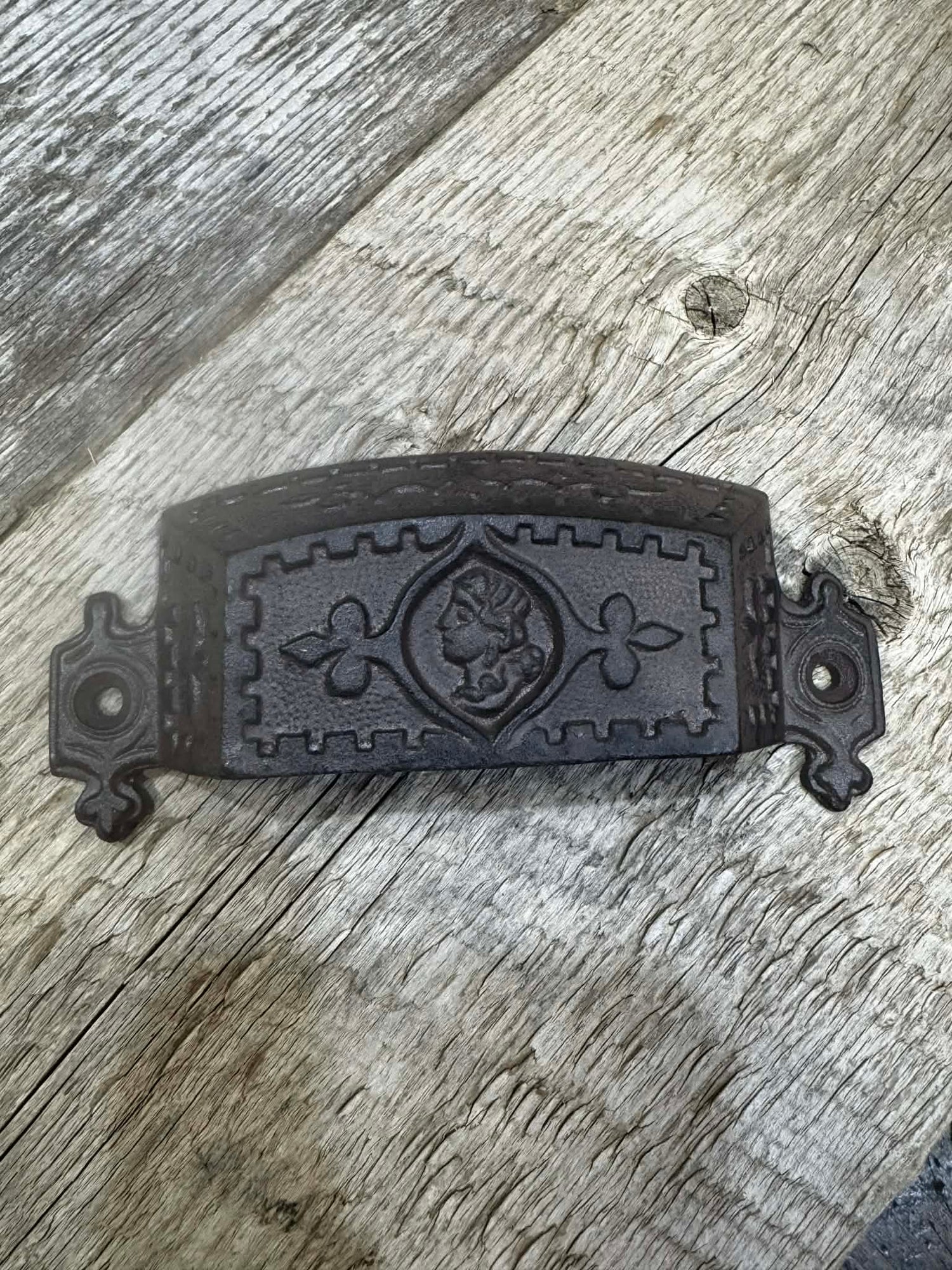 #67 IRON PULL, ORNATE BROWNISH/BLK