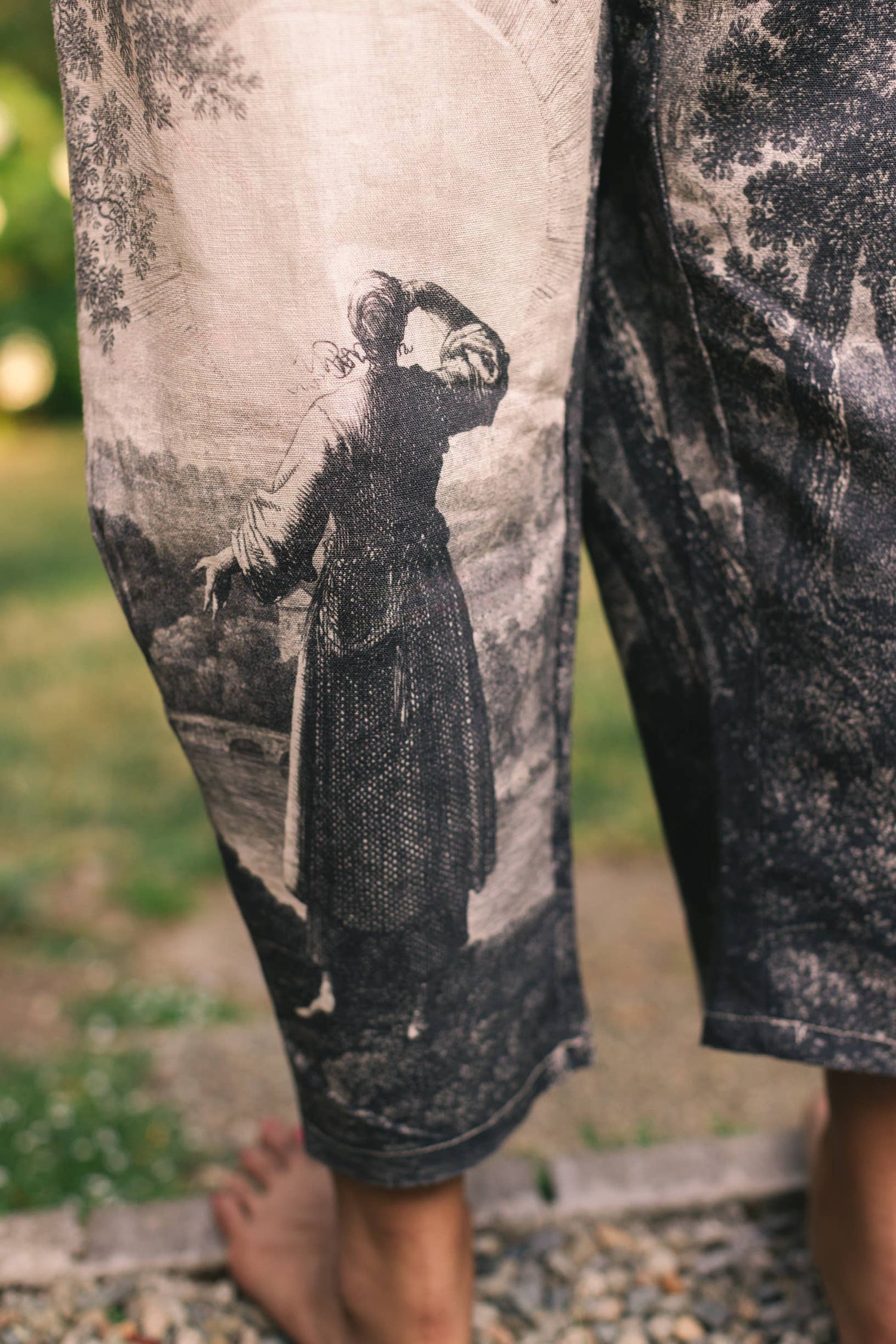 Still I Rise Linen Cropped Artist Pant w/ Sunrise, Woman: S/M