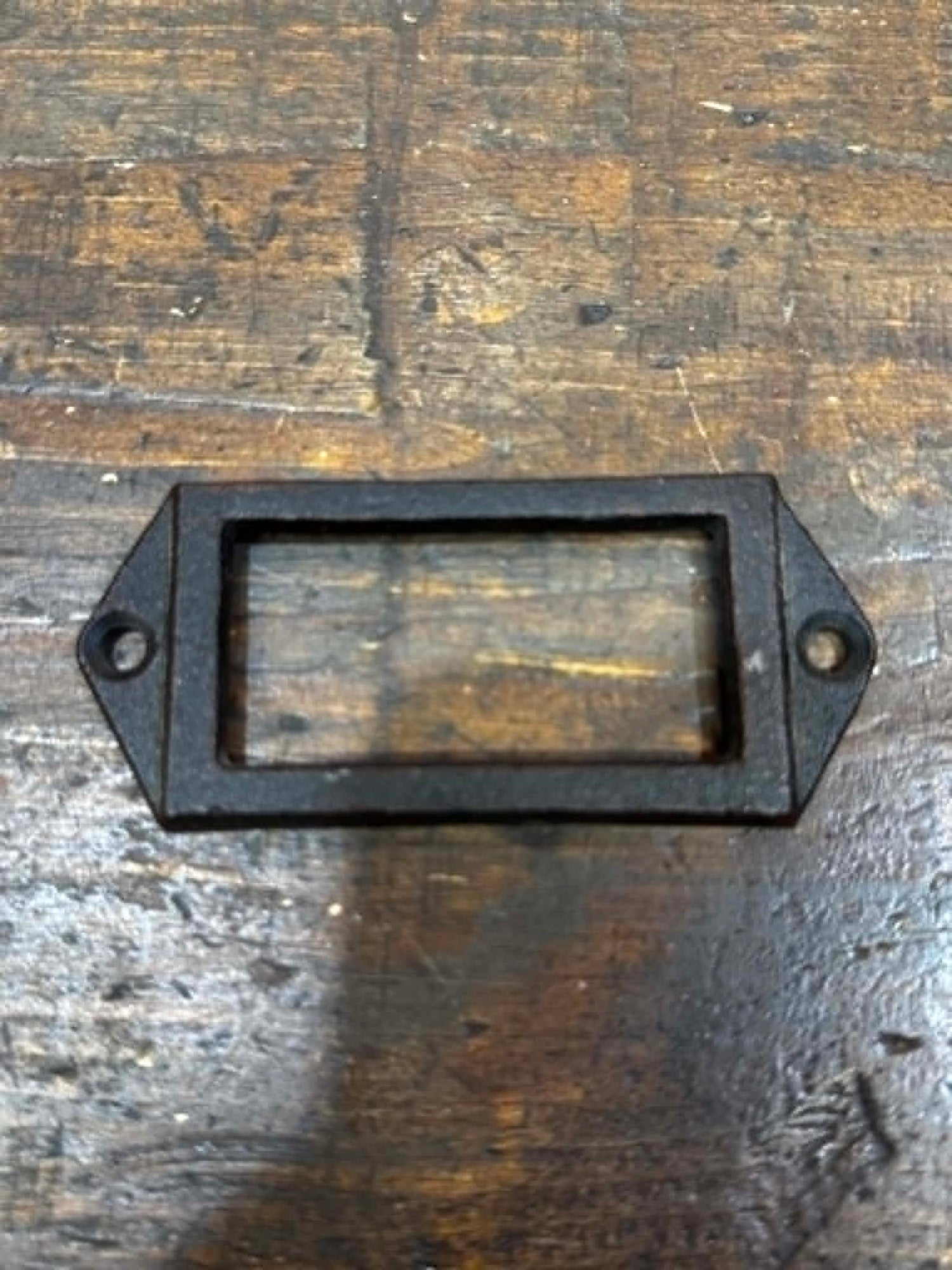 #550 CAST IRON LABEL HOLDER