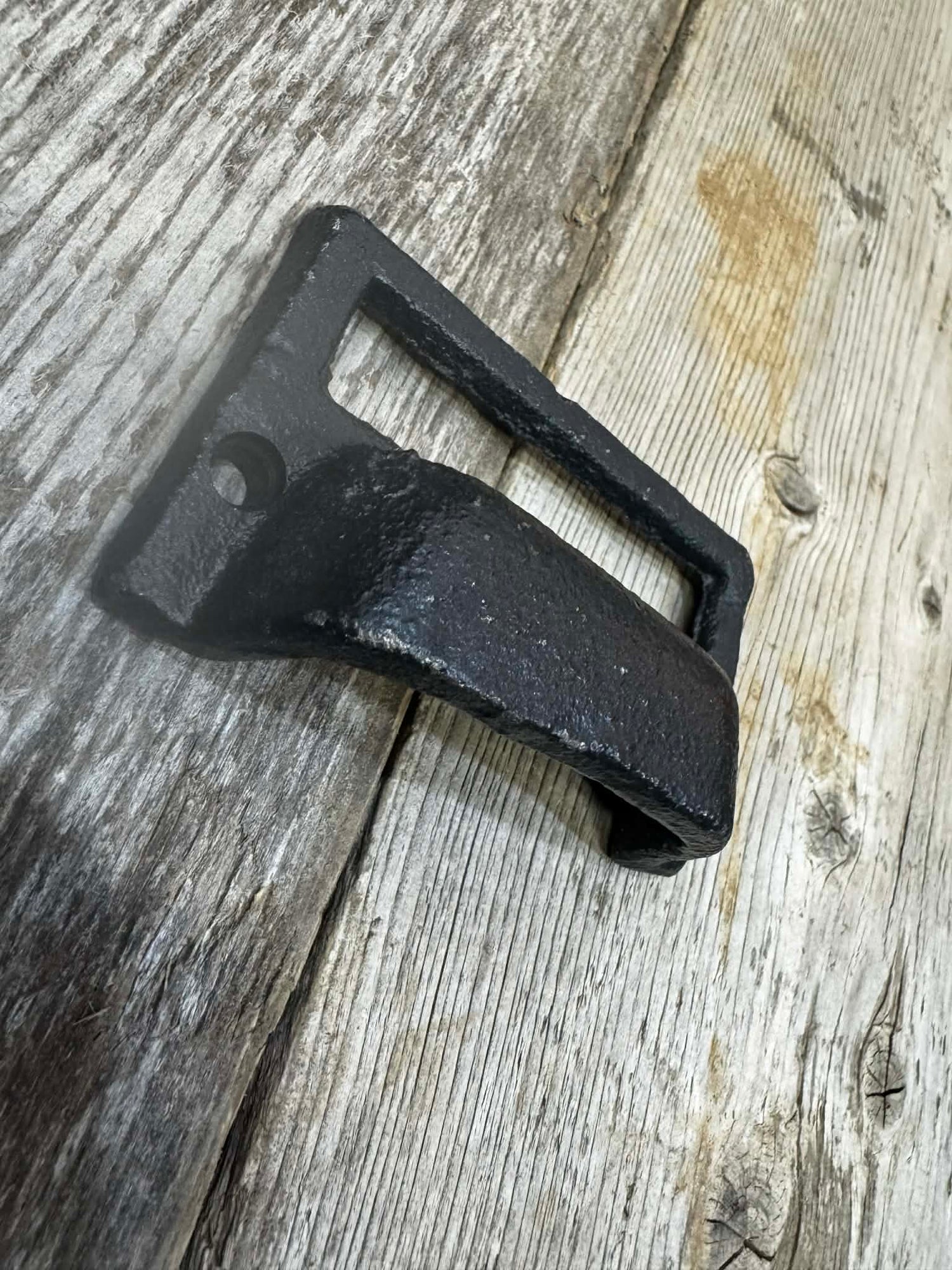 #39 IRON PULL, HOLDS A LABEL
