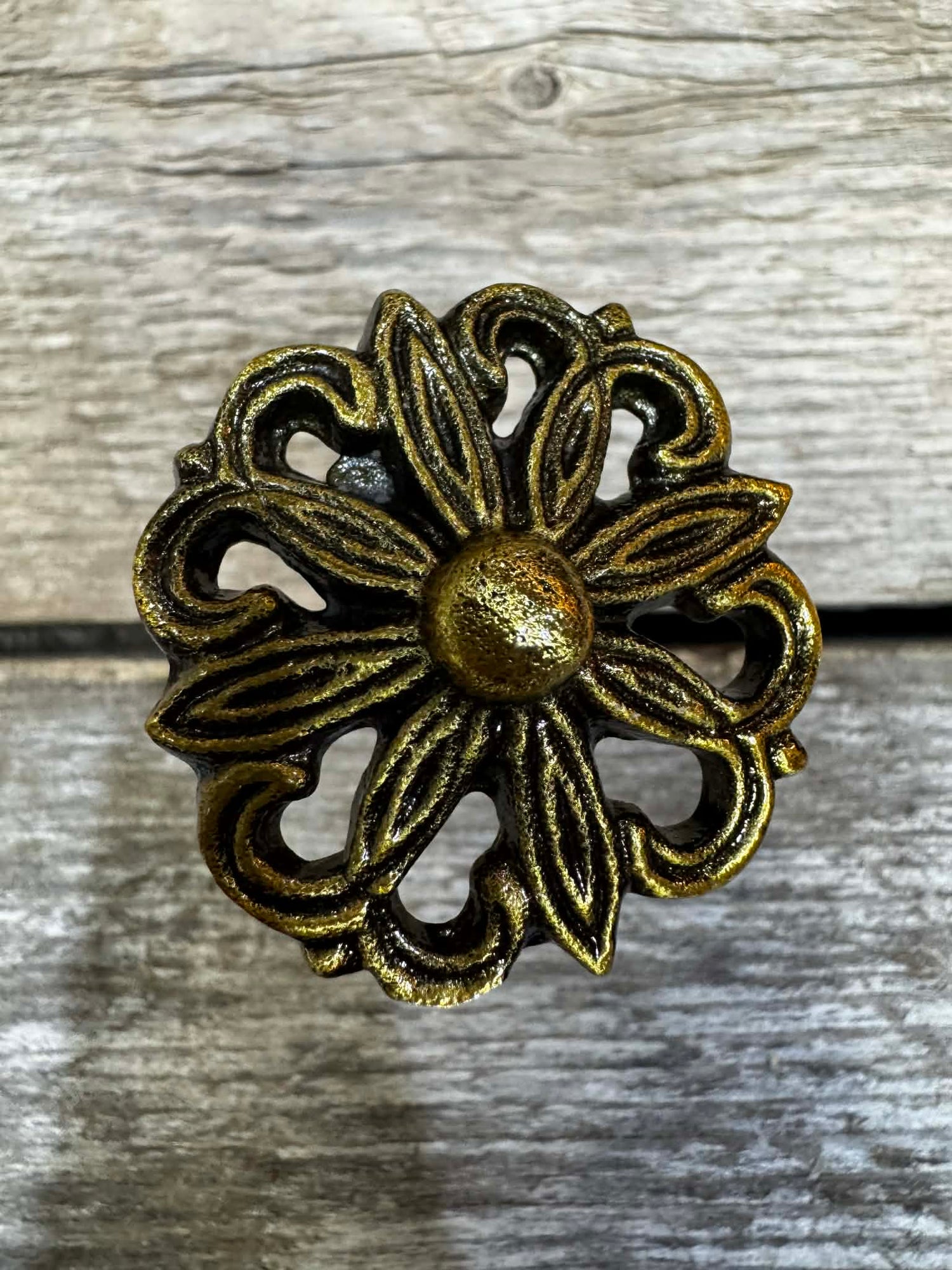 KNOB IRON AGED GOLD
