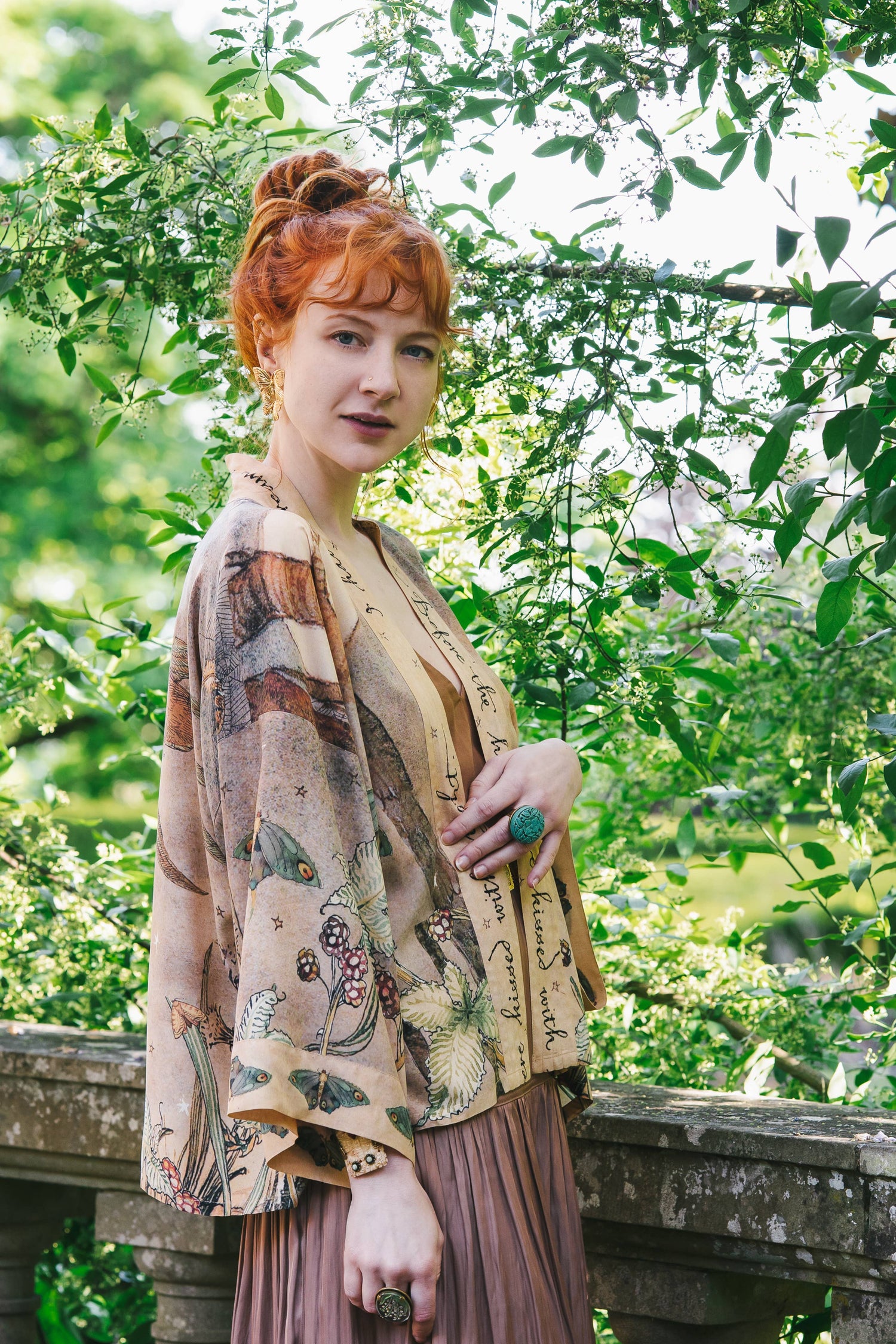Lovelight Pixie Cropped Kimono w/ woodland swallow & stars