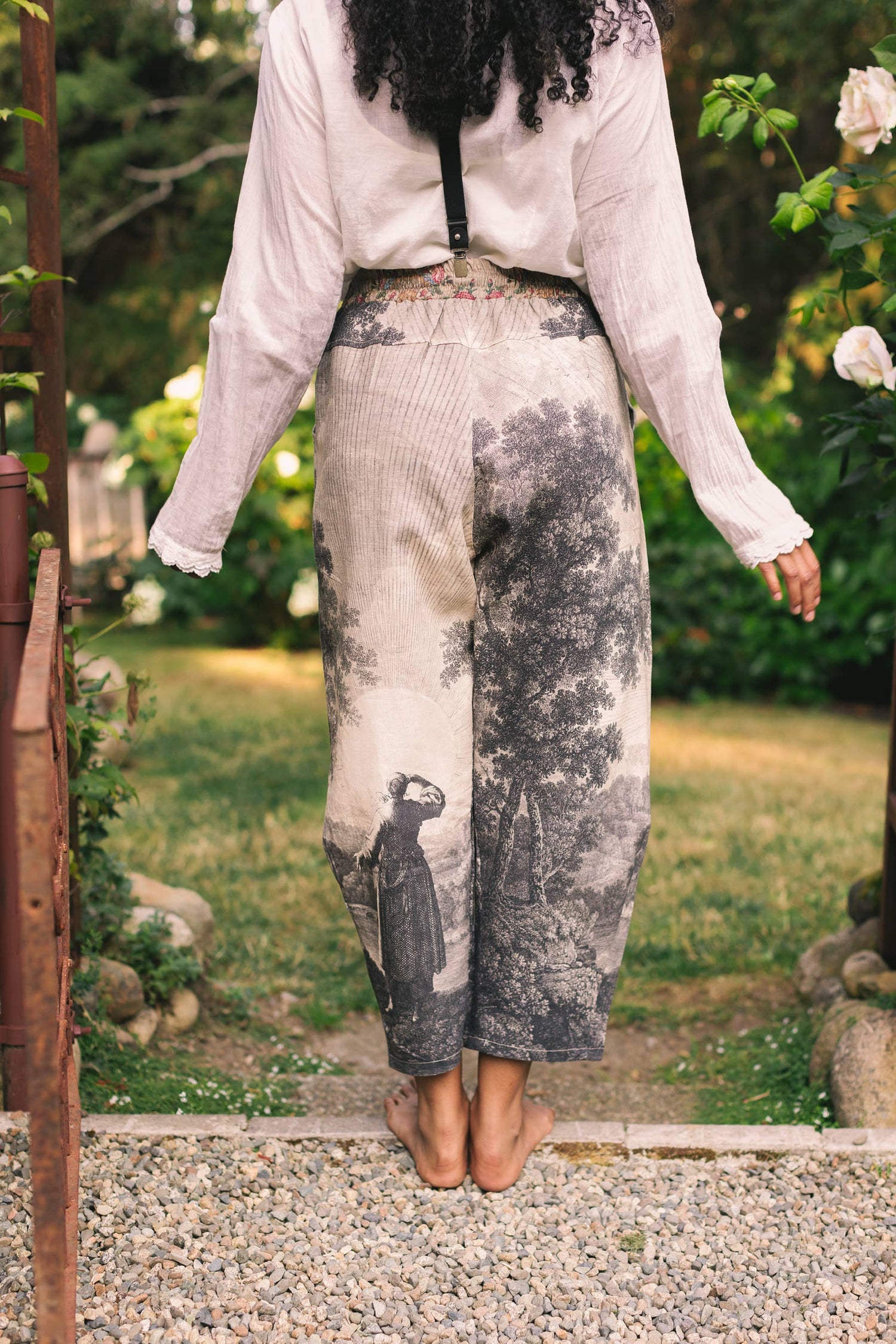 Still I Rise Linen Cropped Artist Pant w/ Sunrise, Woman: S/M