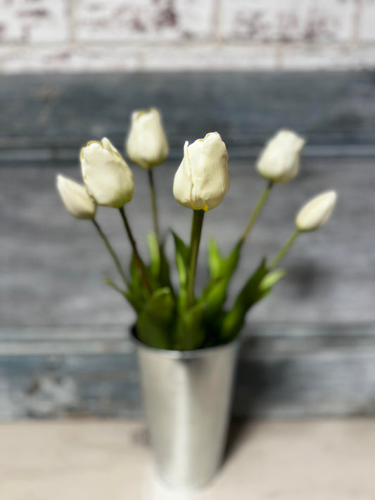 18" WHITE FRESH TOUCH TULIP BUNDLE (4 FLOWERS & 3 BUDS TO A BUNDLE)