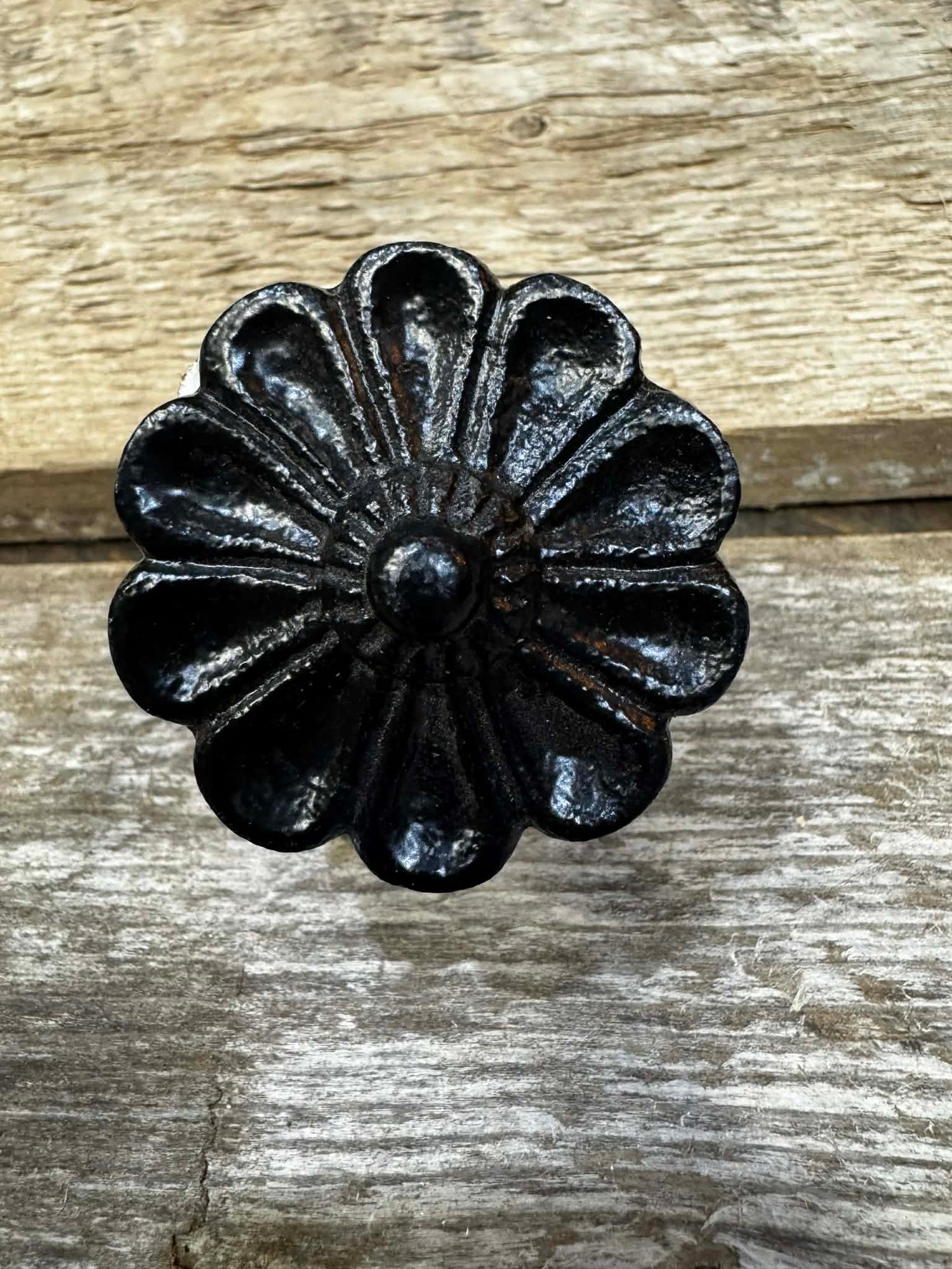 KNOB IRON BLACK FLOWER