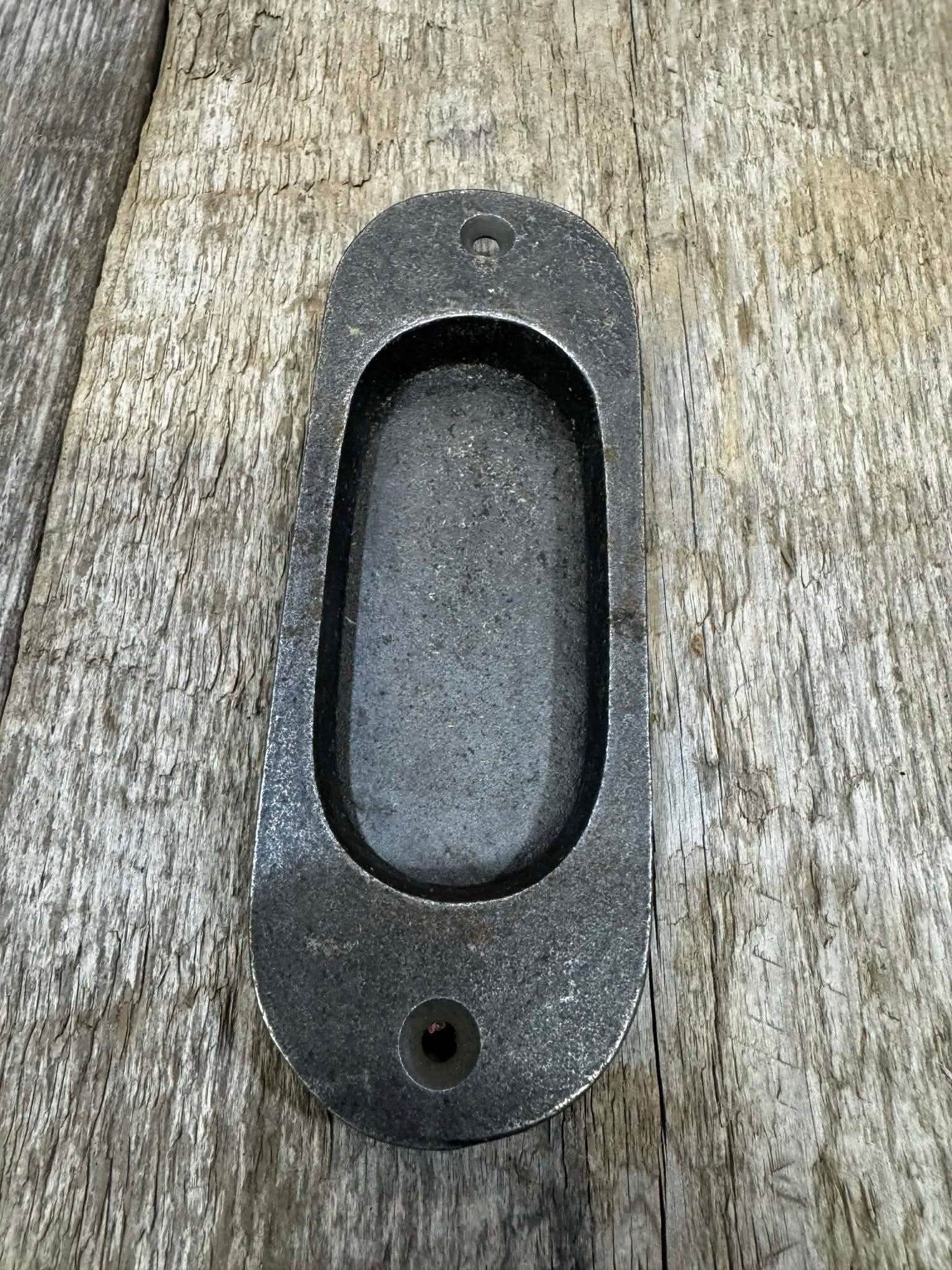 #139 RECESSED BARN DOOR HANDLE -