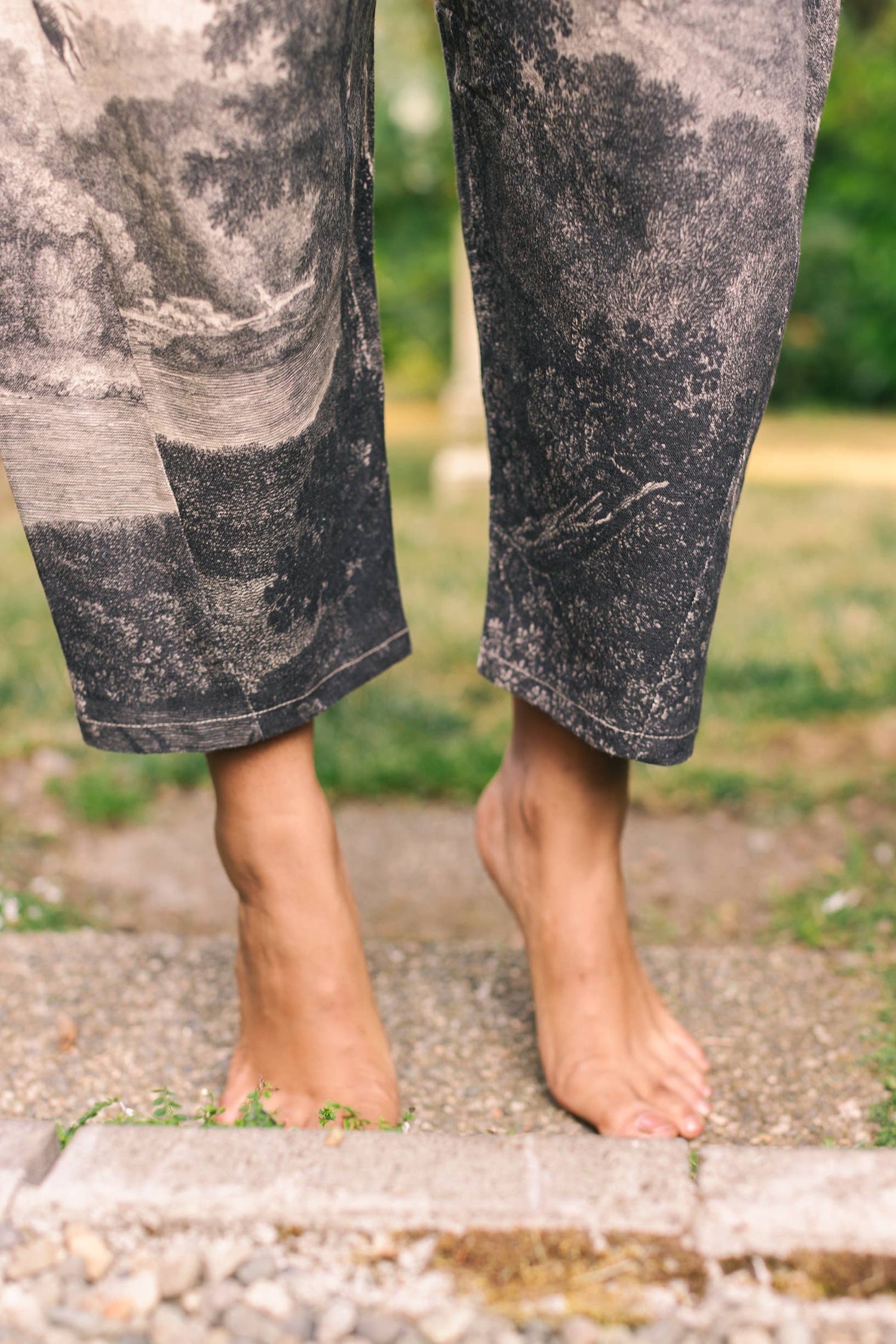 Still I Rise Linen Cropped Artist Pant w/ Sunrise, Woman: S/M
