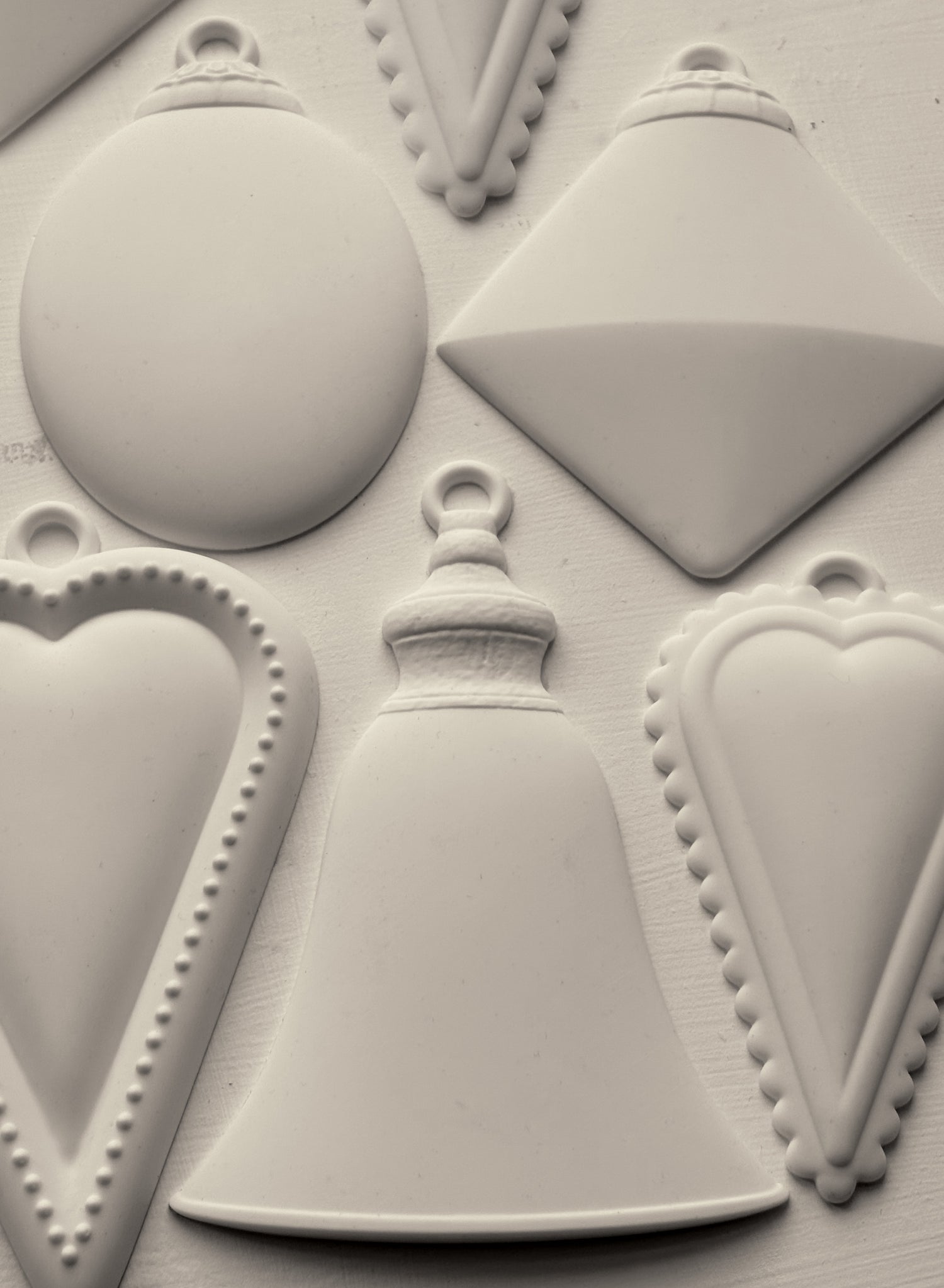 IOD Bibelots 2 (6″x10″) Q3 2025