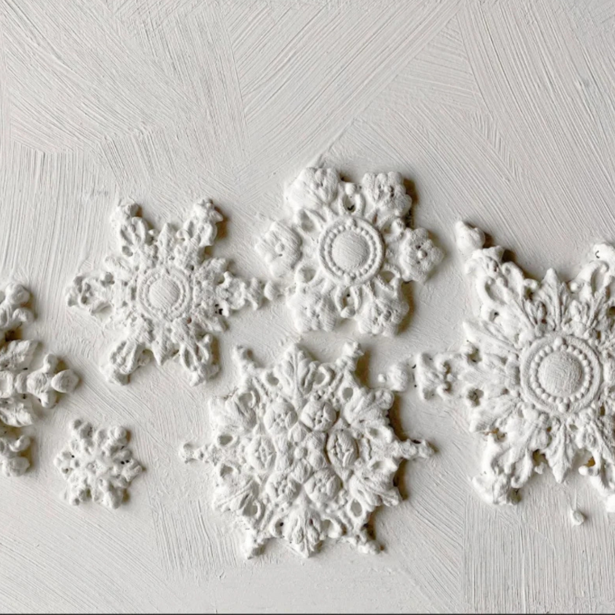 Snowflakes Encore IOD Decor Mould (6" x 10")