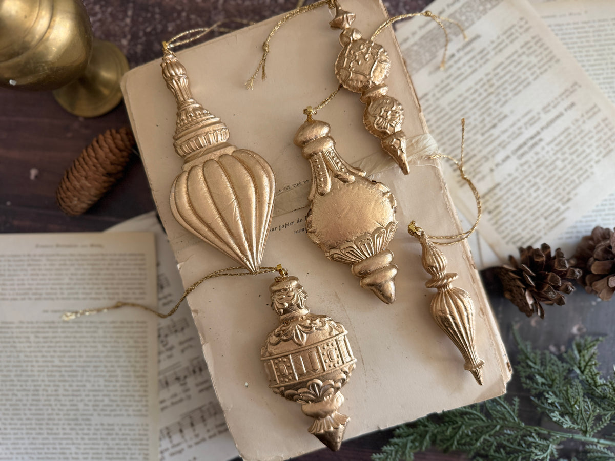 Baubles Encore IOD Decor Mould (6" x 10")
