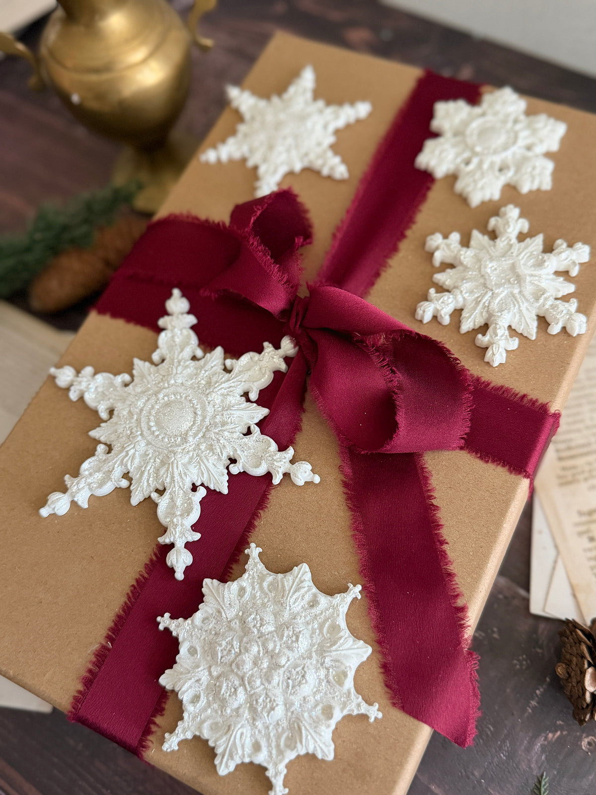 Snowflakes Encore IOD Decor Mould (6" x 10")