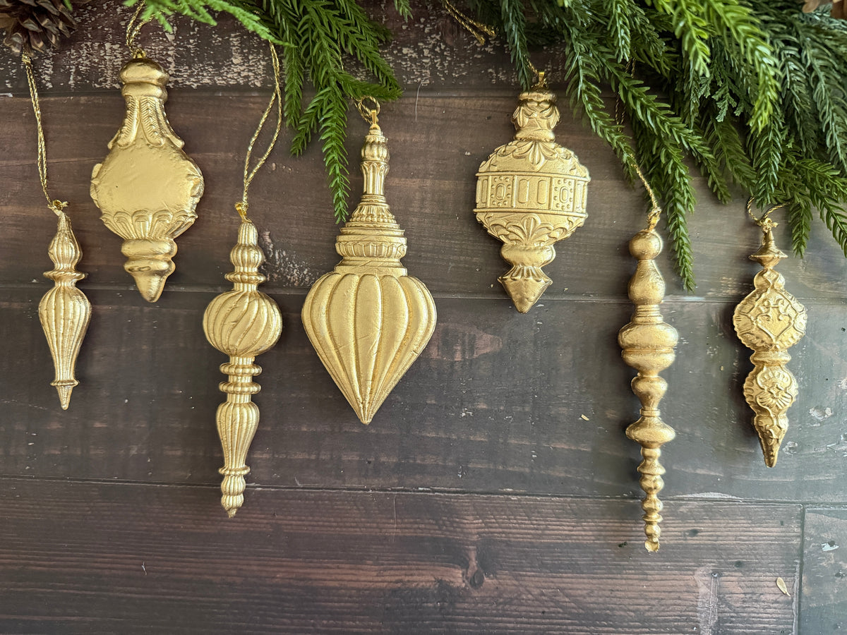 Baubles Encore IOD Decor Mould (6" x 10")