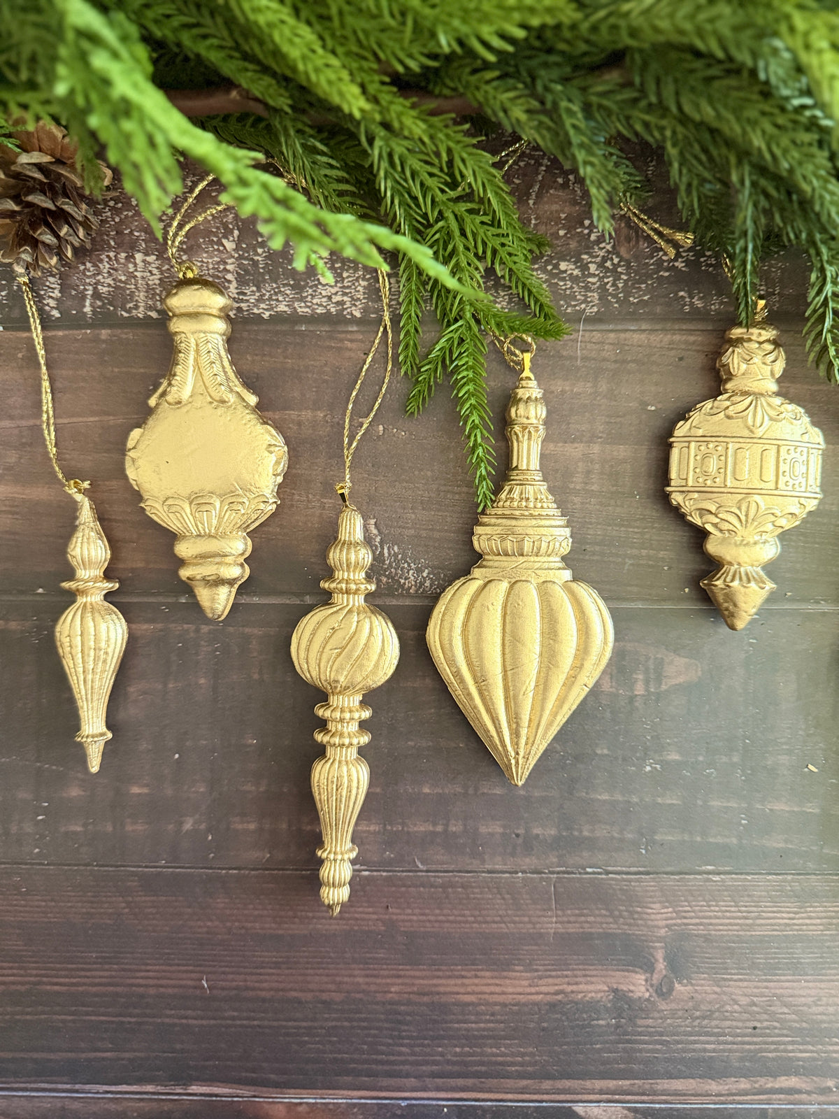 Baubles Encore IOD Decor Mould (6" x 10")