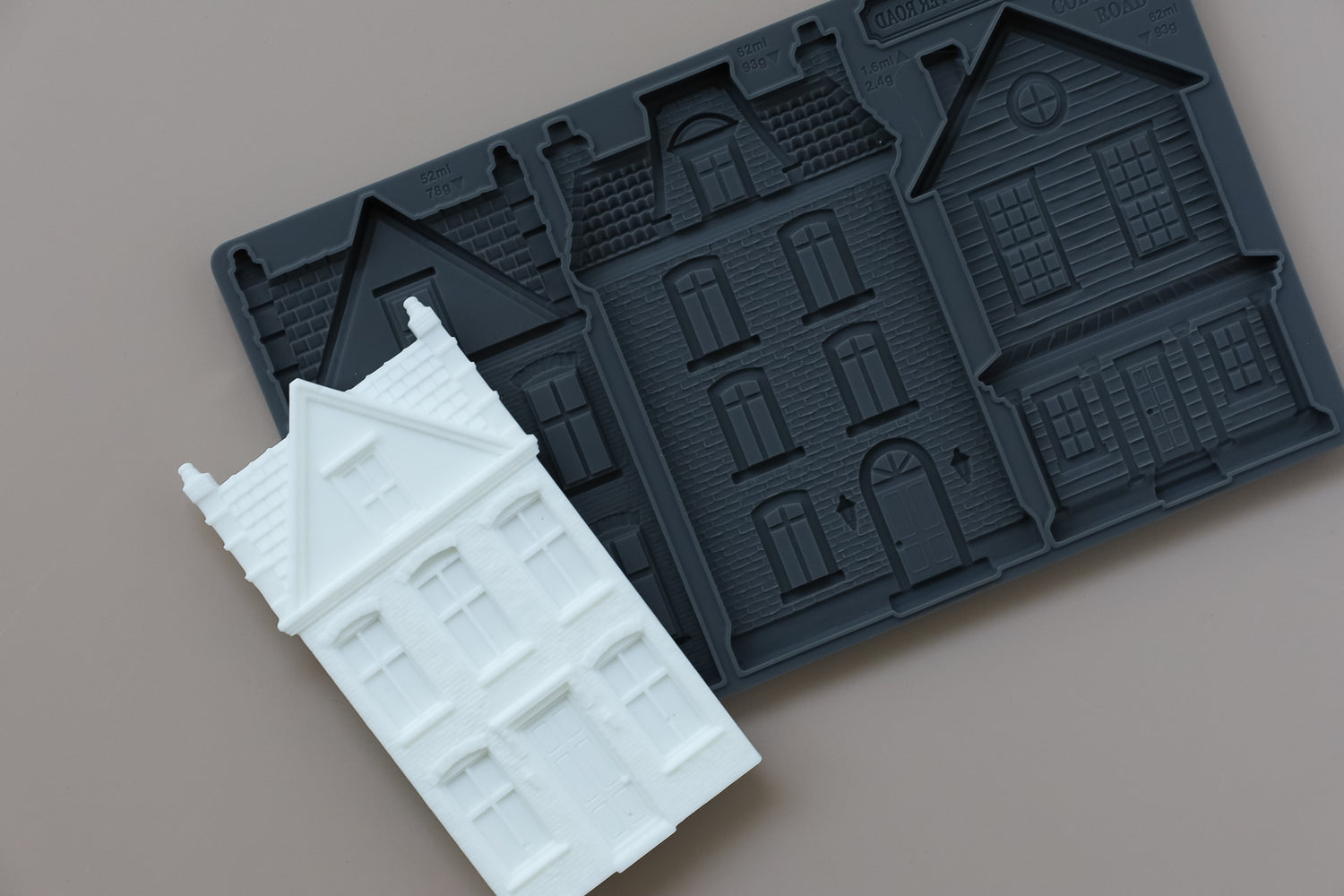 Old Colchester Road IOD Decor Mould (6" x 10")