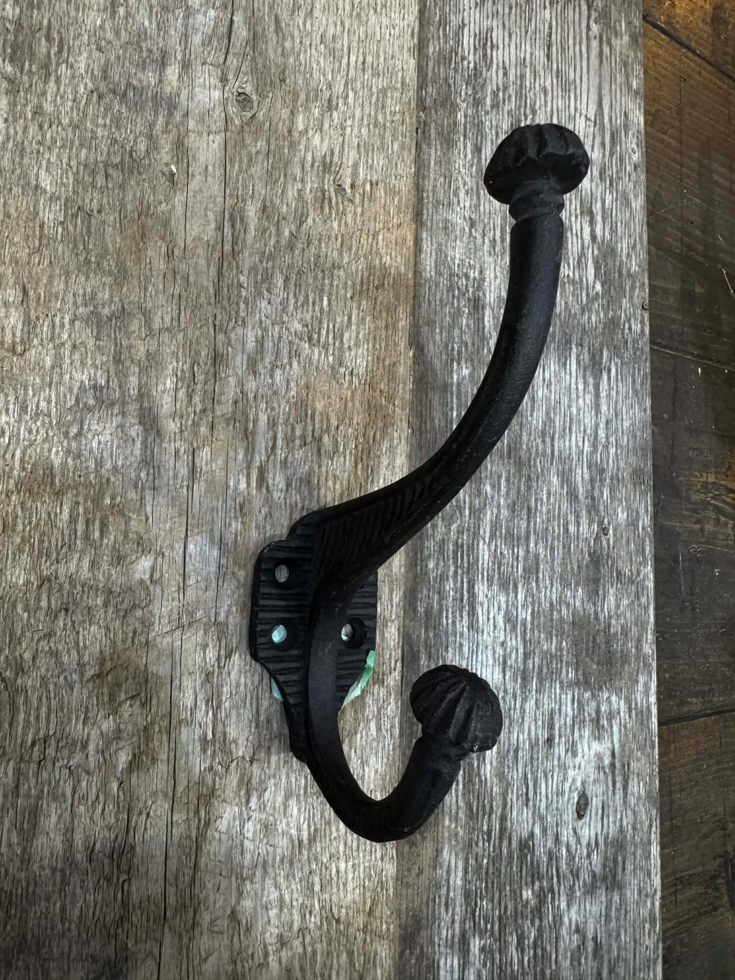 #141  HOOK -BROWNISH