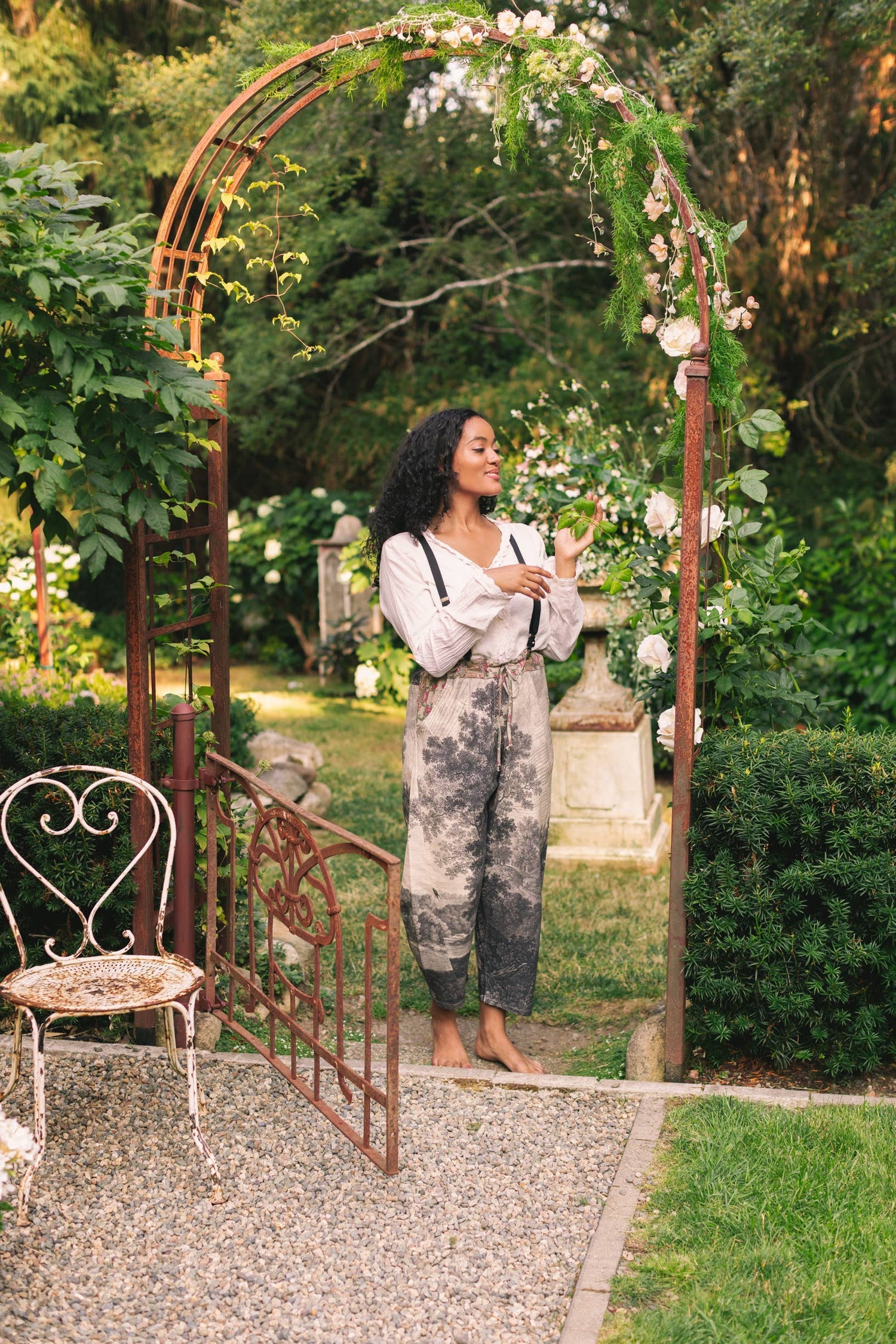Still I Rise Linen Cropped Artist Pant w/ Sunrise, Woman: S/M