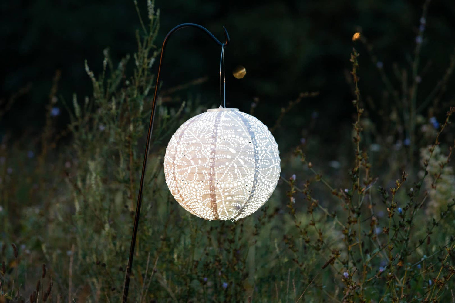 Stella Monstera 12" Globe Solar Lantern - Porcelain