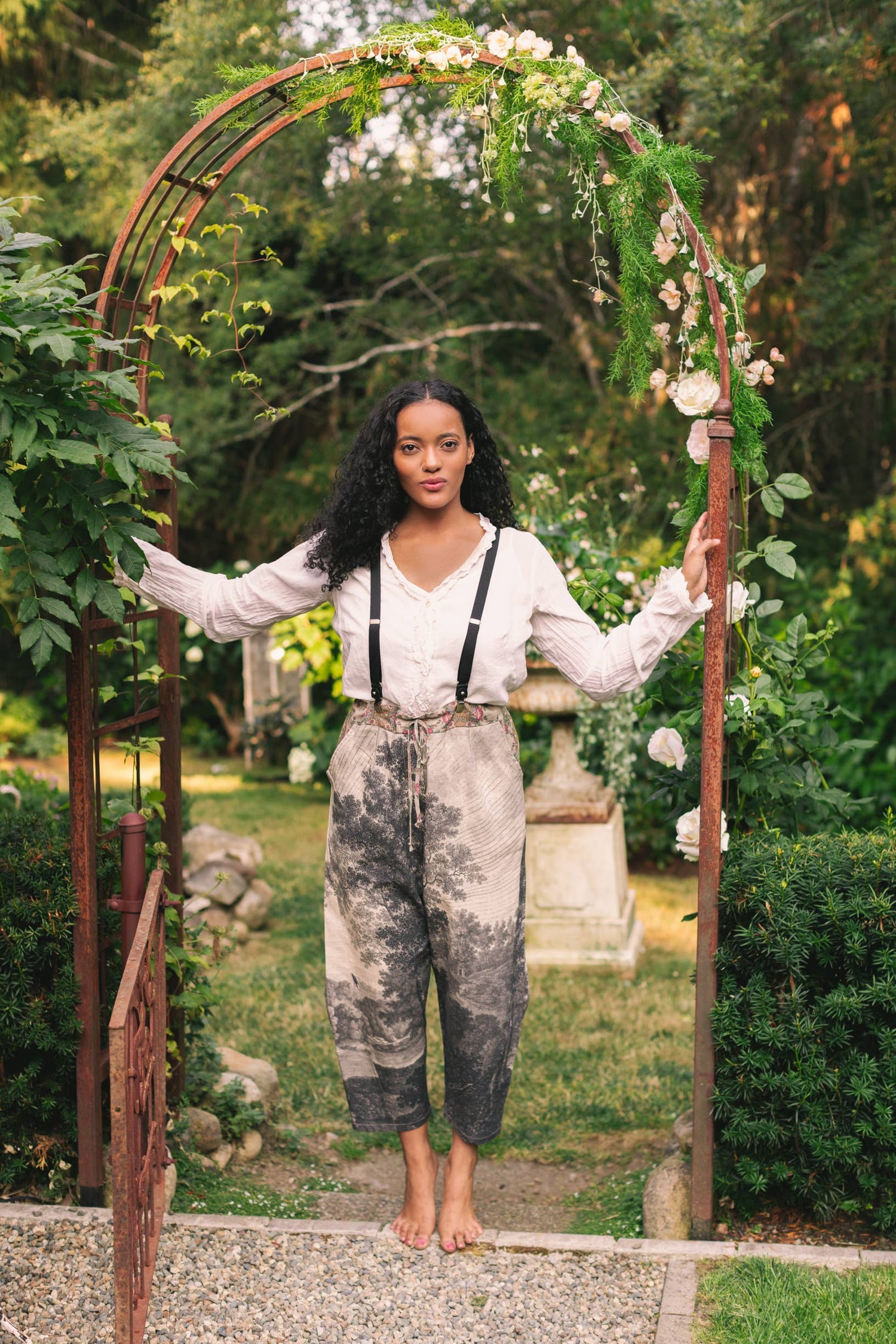 Still I Rise Linen Cropped Artist Pant w/ Sunrise, Woman: S/M