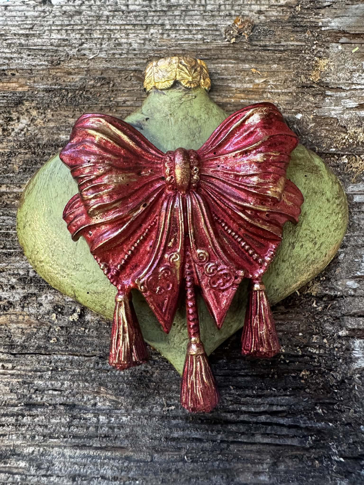 Workshop-Resin Christmas Ornaments--NOV 22 @ NOON (Read details in description)