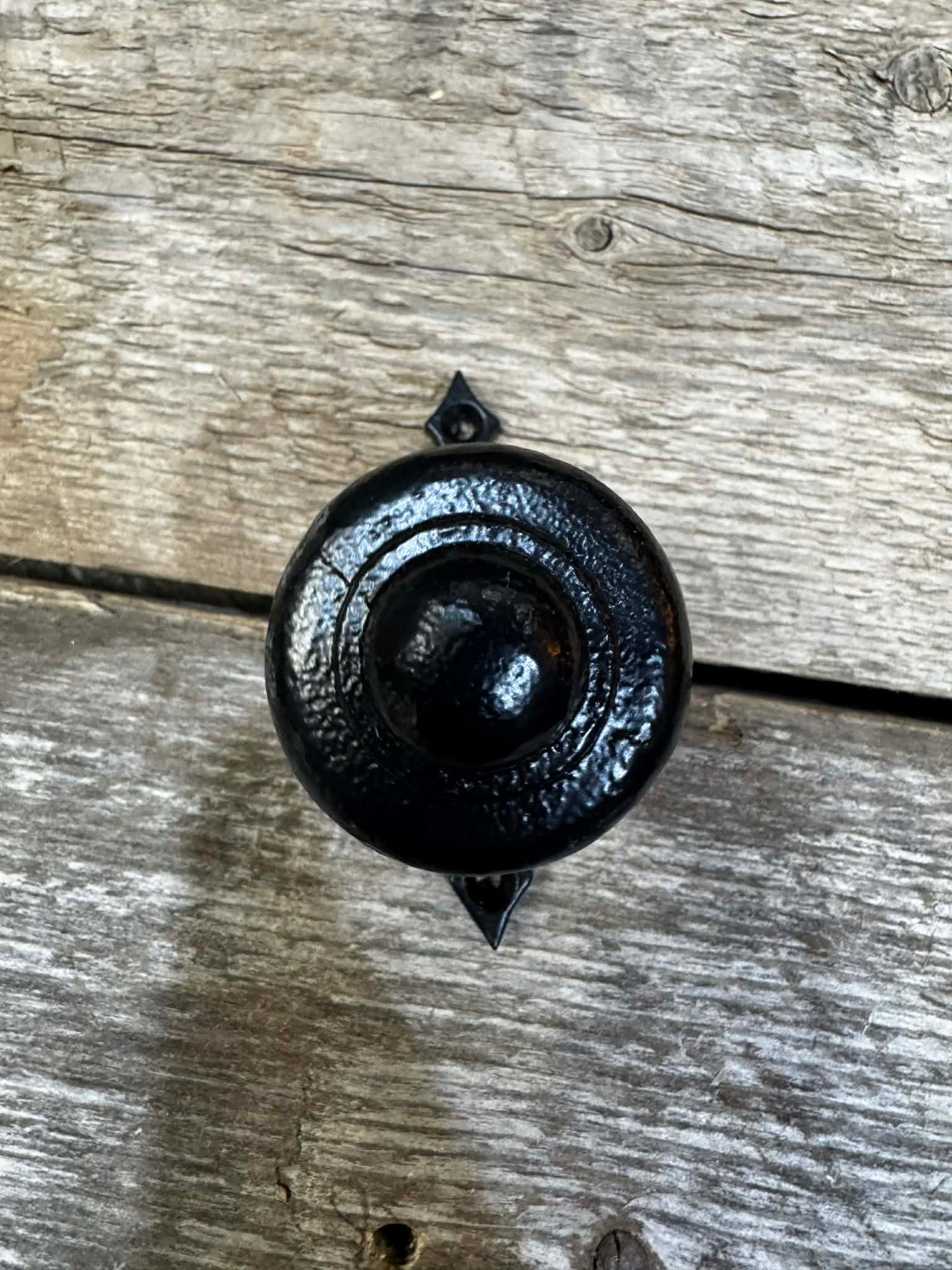 KNOB IRON BLACK WITH BACKPLATE