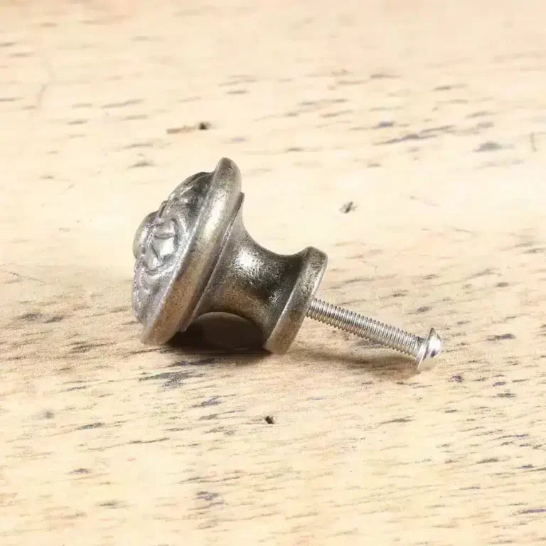 antique brass fleur-de-lis button knob