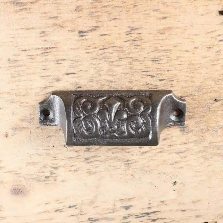 Cast iron Victorian pull